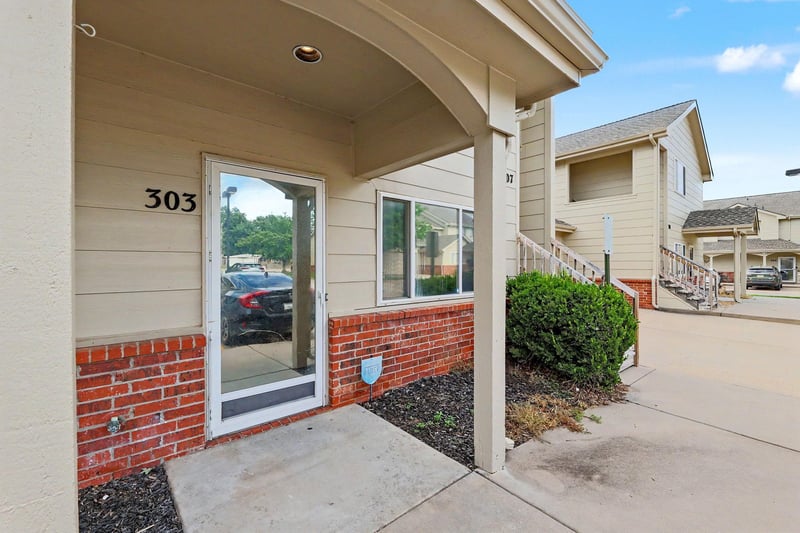 333 S Tyler #303, Wichita, KS 67209