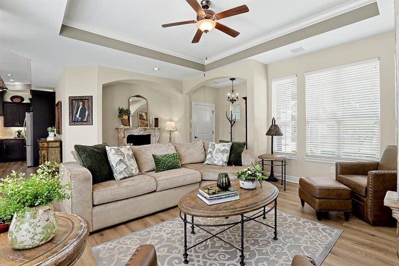 4875 Indian Oak St, Bel Aire, KS 67226