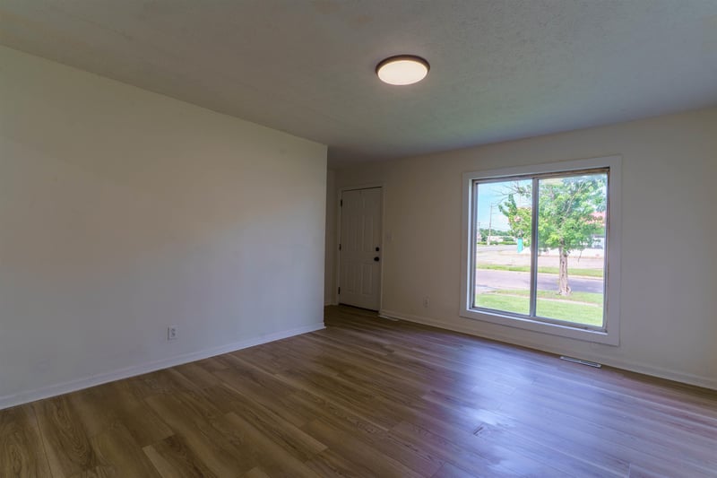 1353 Pershing Ave, Wichita, KS 67208