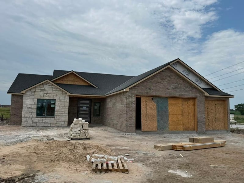 5911 Plumthicket St, Bel Aire, KS 67226