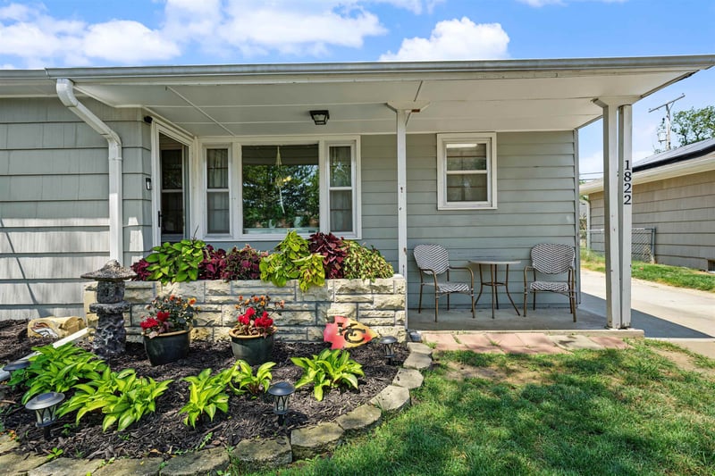 1822 Larson St, Salina, KS 67401