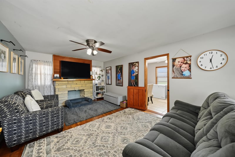 1822 Larson St, Salina, KS 67401