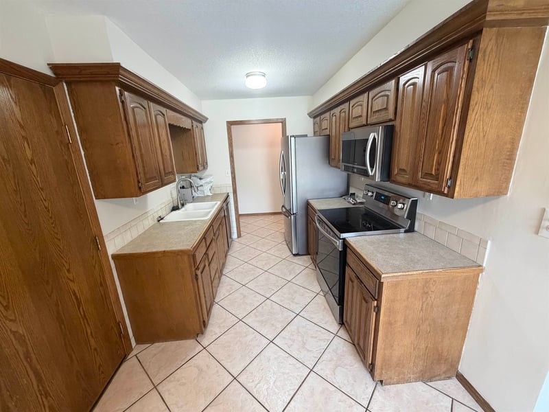 3003 S Edwards Ave, Wichita, KS 67217