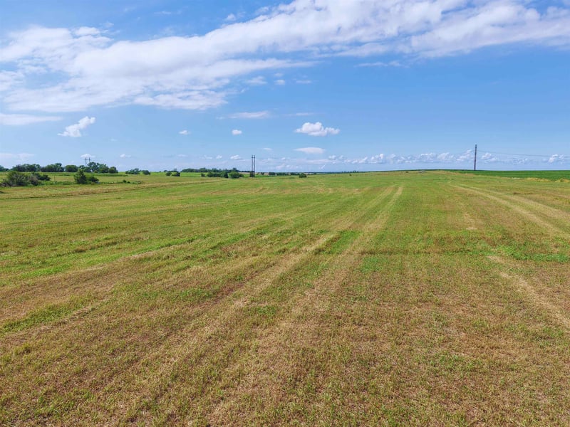 347 1700 Ave , Abilene, KS 67410-0000