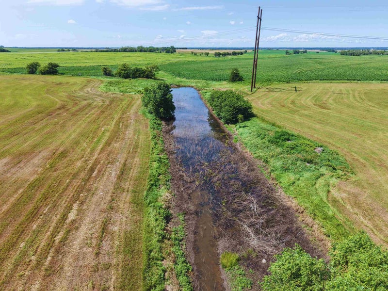 347 1700 Ave , Abilene, KS 67410-0000