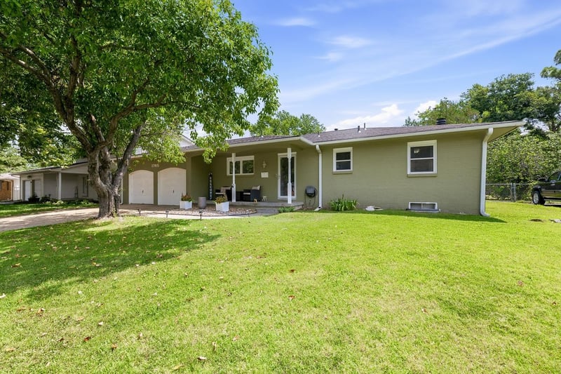 1740 Kessler , Wichita, KS 67203