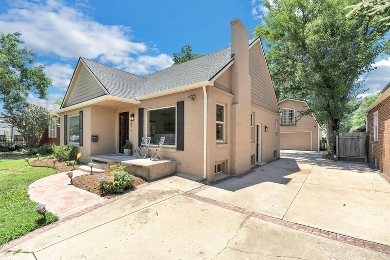 207 S Battin St, Wichita, KS 67218