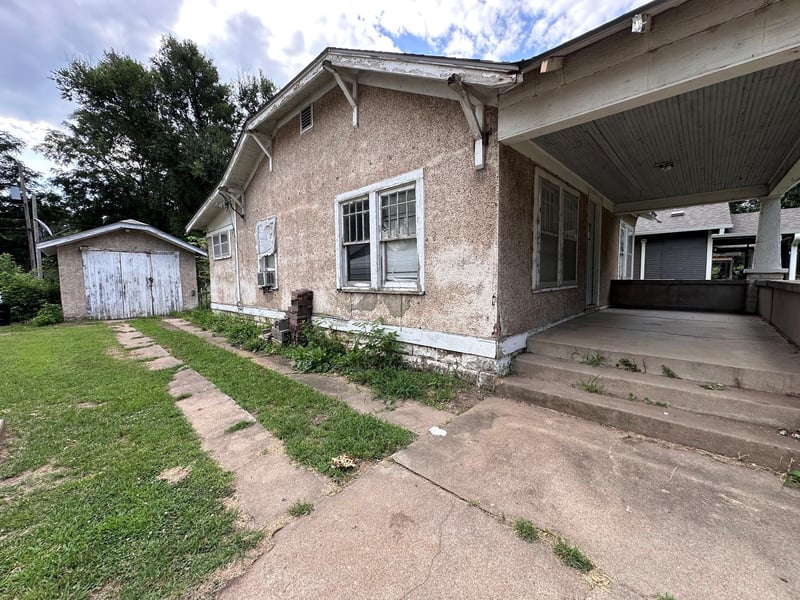 1310 B , Arkansas City, KS 67005