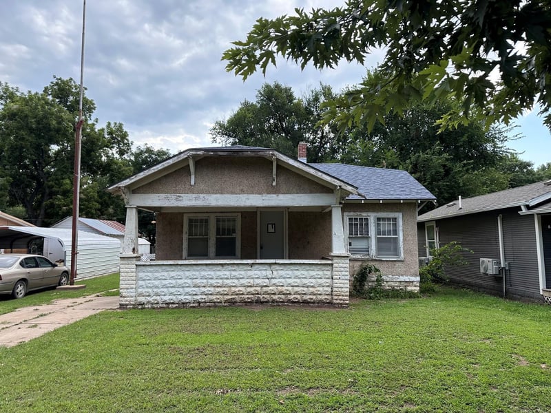 1310 B , Arkansas City, KS 67005