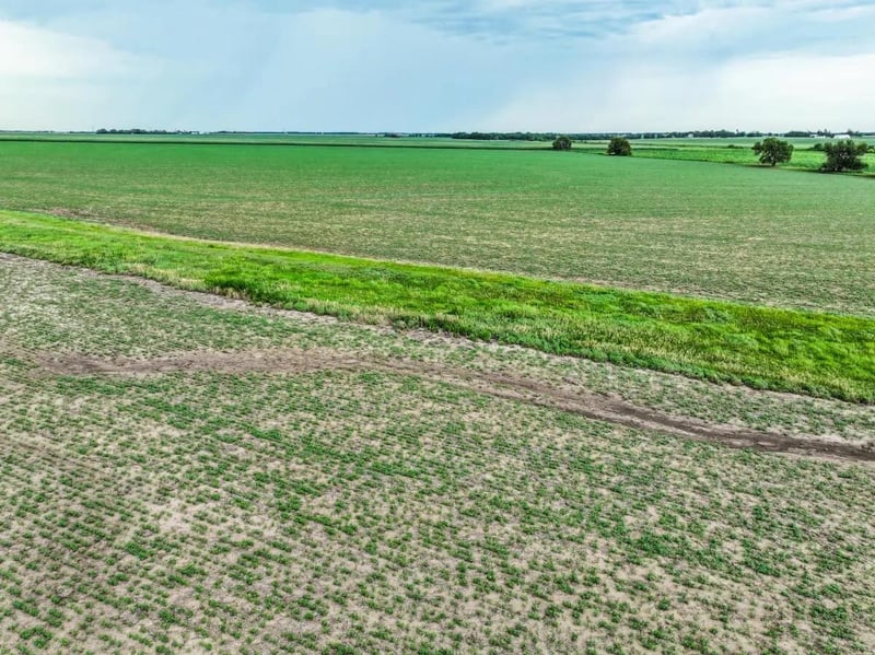 000 17th Ave, Mcpherson, KS 67460