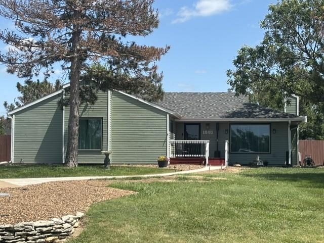 1845 Valley View Dr, Salina, KS 67401