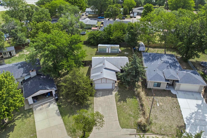 6538 Longmont St, Park City, KS 67219