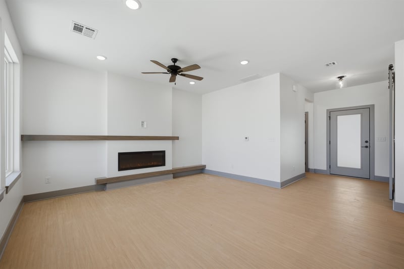 602 Elmwood St, Park City, KS 67147-1124