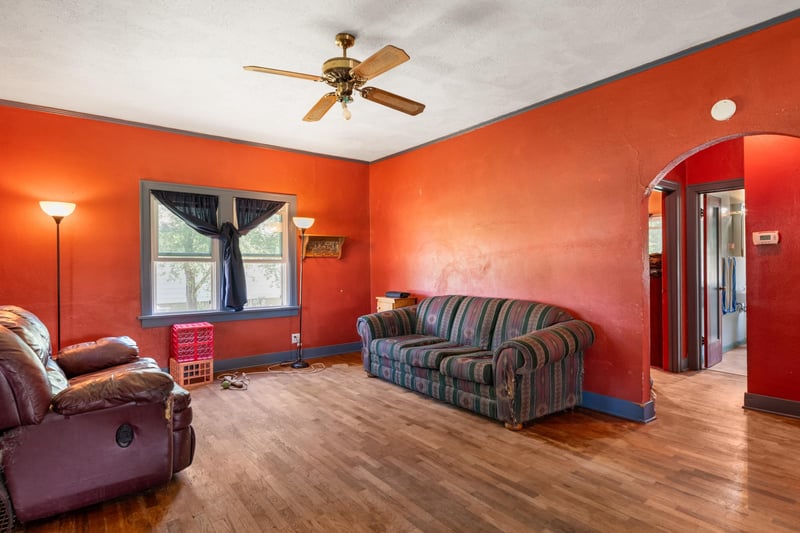419 Main St, Pretty Prairie, KS 67570