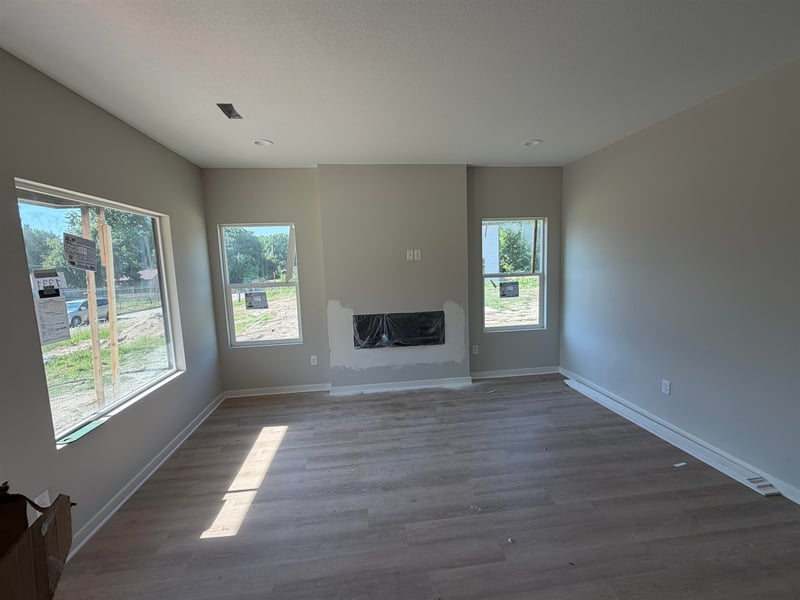 1331 Holyoke , Wichita, KS 67208
