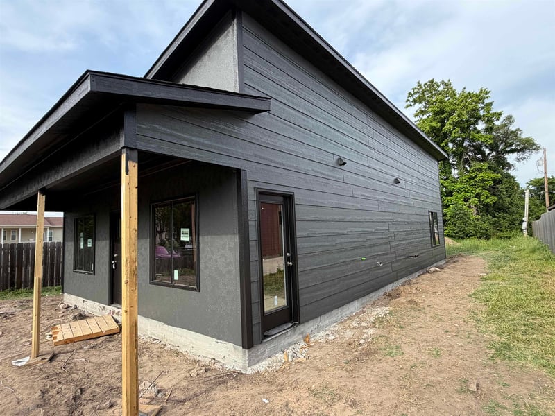 1036 Cleveland , Wichita, KS 67214