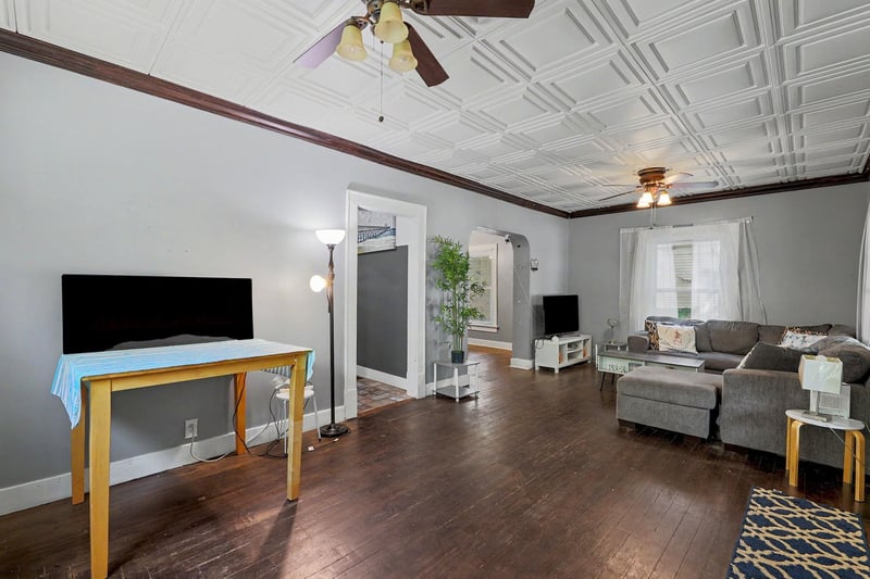 1538 Holyoke , Wichita, KS 67208