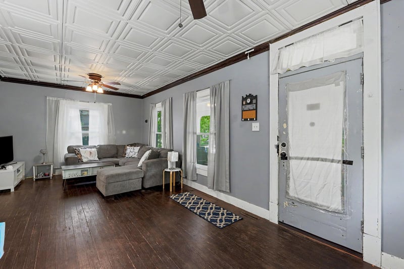 1538 Holyoke , Wichita, KS 67208