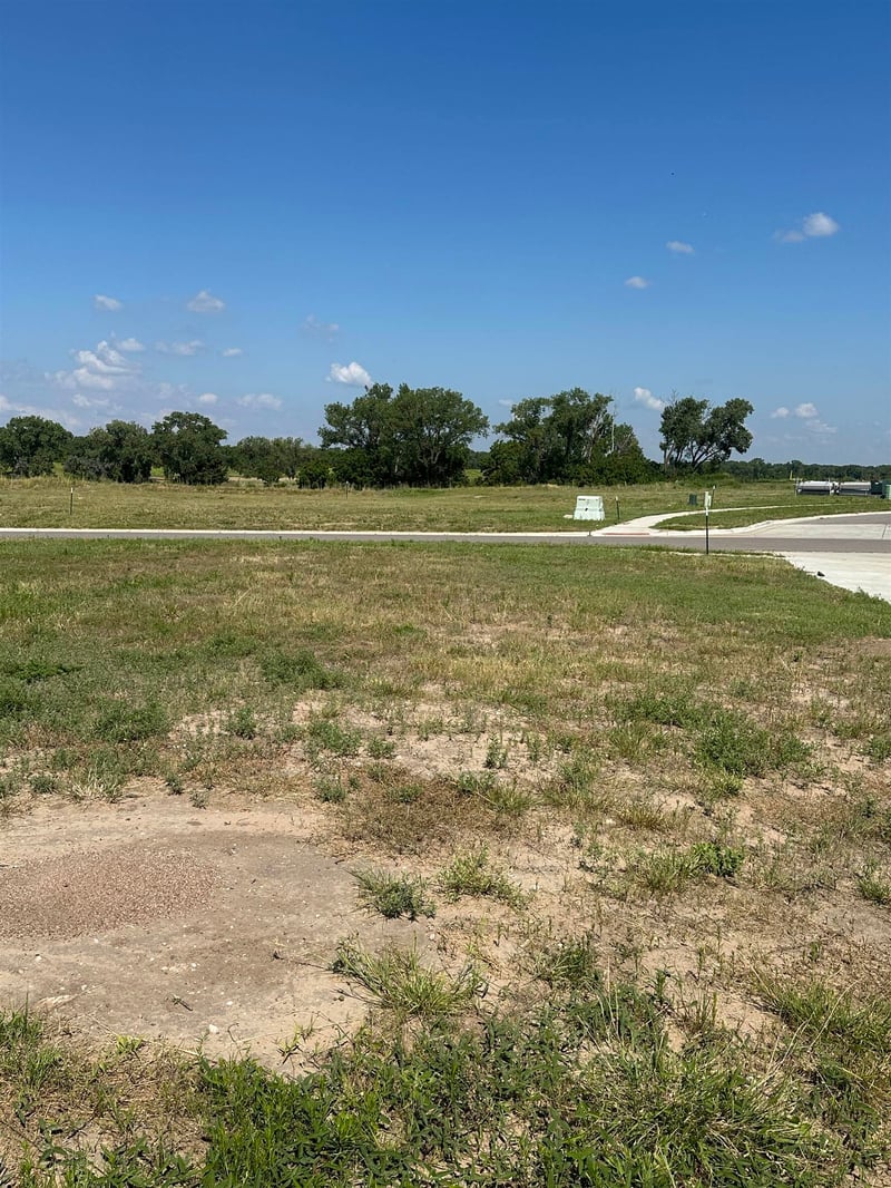 4529 Harborside , Wichita, KS 67204