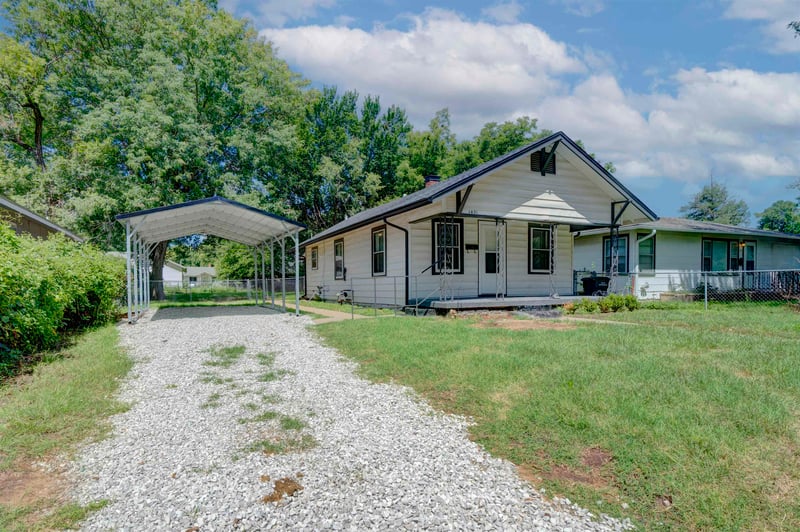 1431 3rd , Arkansas City, KS 67005