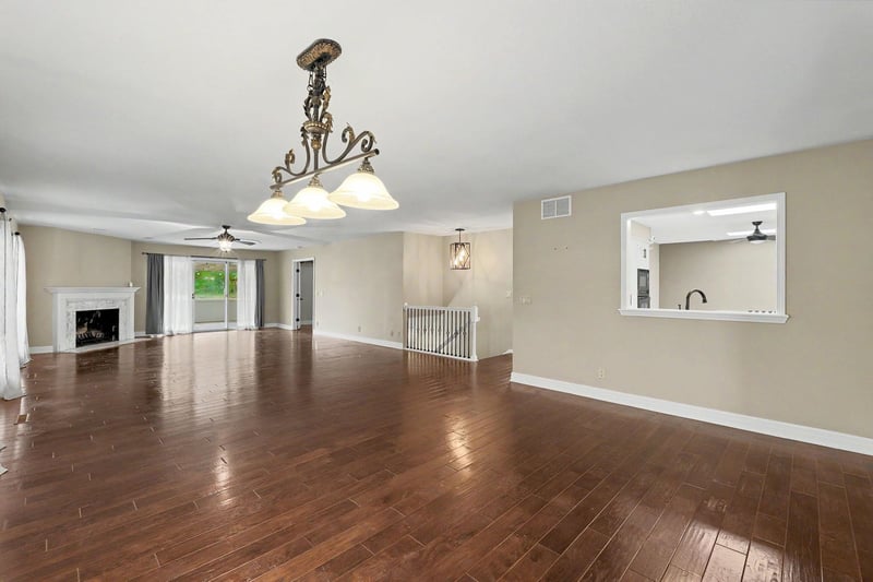 81 E Via Verde St, Wichita, KS 67230