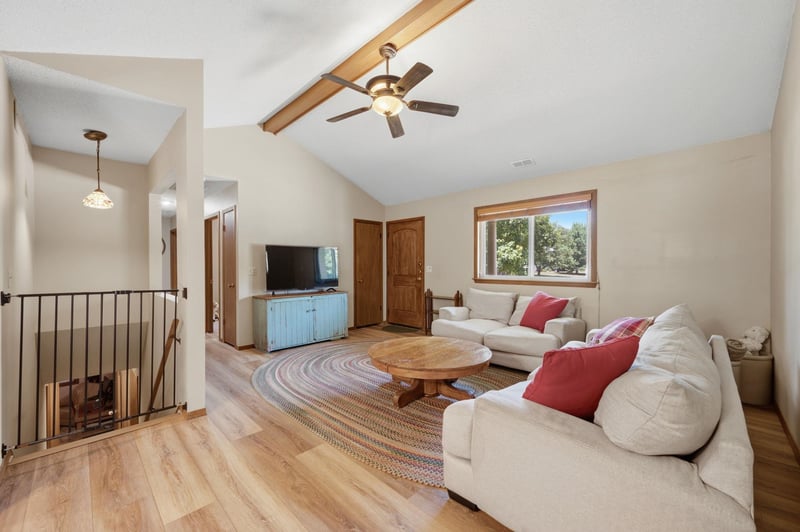 6509 Danbury St, Bel Aire, KS 67226
