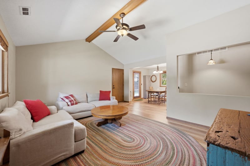6509 Danbury St, Bel Aire, KS 67226