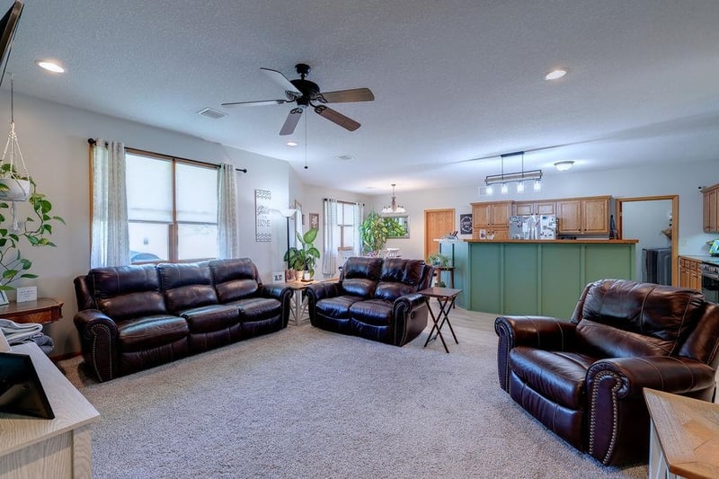 1 Lomond Ter, Winfield, KS 67156