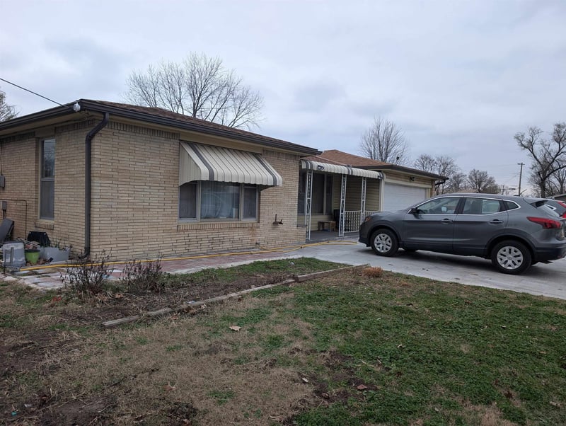 2747 Seneca St, Wichita, KS 67217