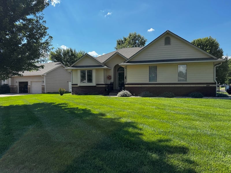 1835 Megan Cir, El Dorado, KS 67042