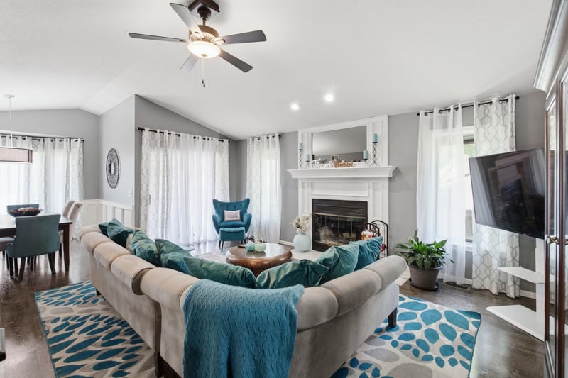 4848 Farmstead St, Bel Aire, KS 67220