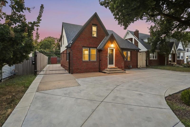 353 Oliver , Wichita, KS 67208