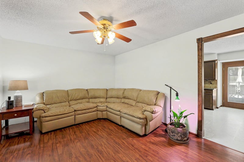 706 Brook Forest Rd, Derby, KS 67037