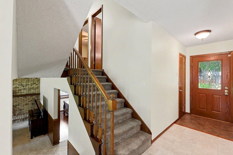 706 Brook Forest Rd, Derby, KS 67037