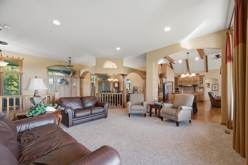 1717 Elk Ridge Ave, Goddard, KS 67052