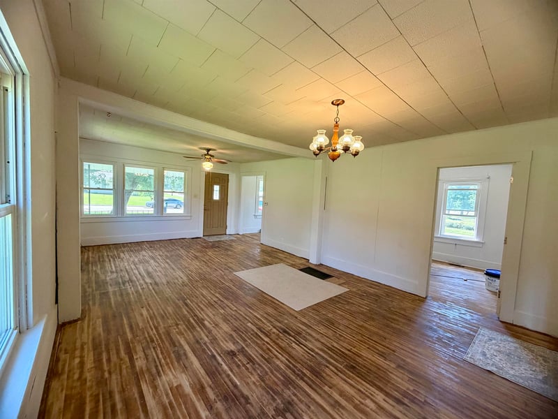 1301 Main St, Eureka, KS 67045