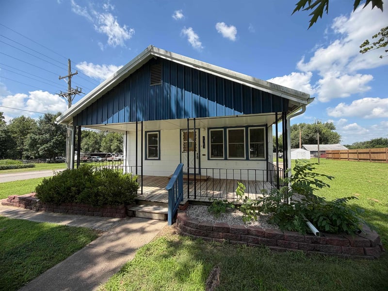 1301 Main St, Eureka, KS 67045