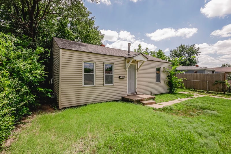 1738 Poplar , Wichita, KS 67214