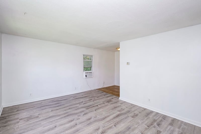 1738 Poplar , Wichita, KS 67214