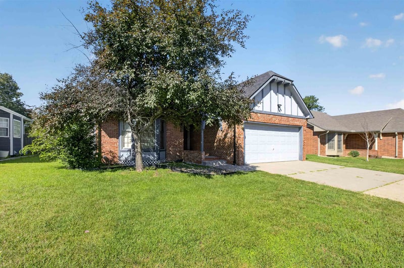 9319 Skinner St, Wichita, KS 67207