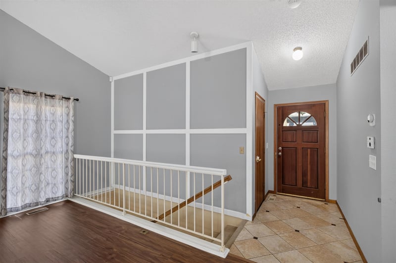9319 Skinner St, Wichita, KS 67207