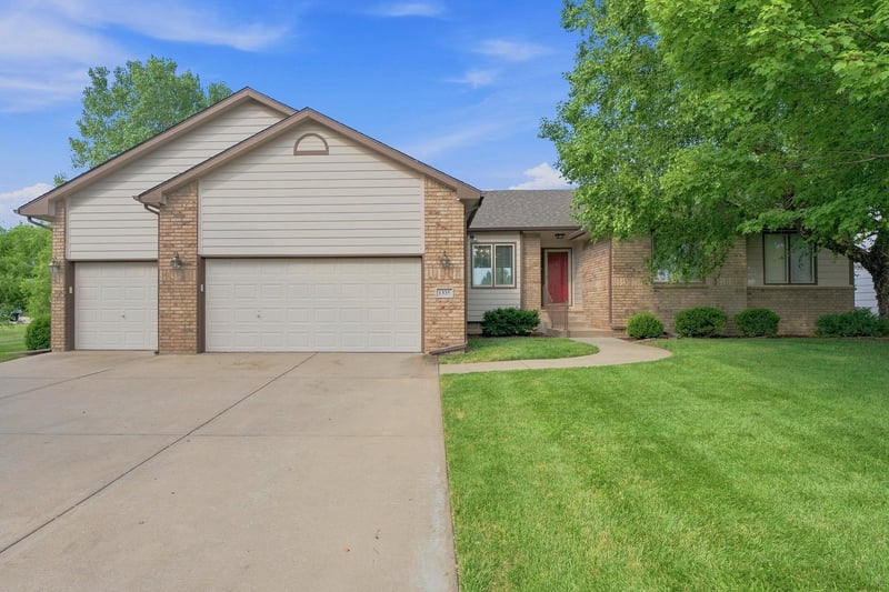 1335 Threewood St, Wichita, KS 67235