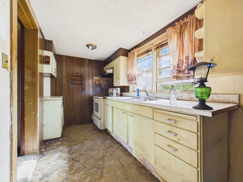 425 S Kansas Ave, Anthony, KS 67003