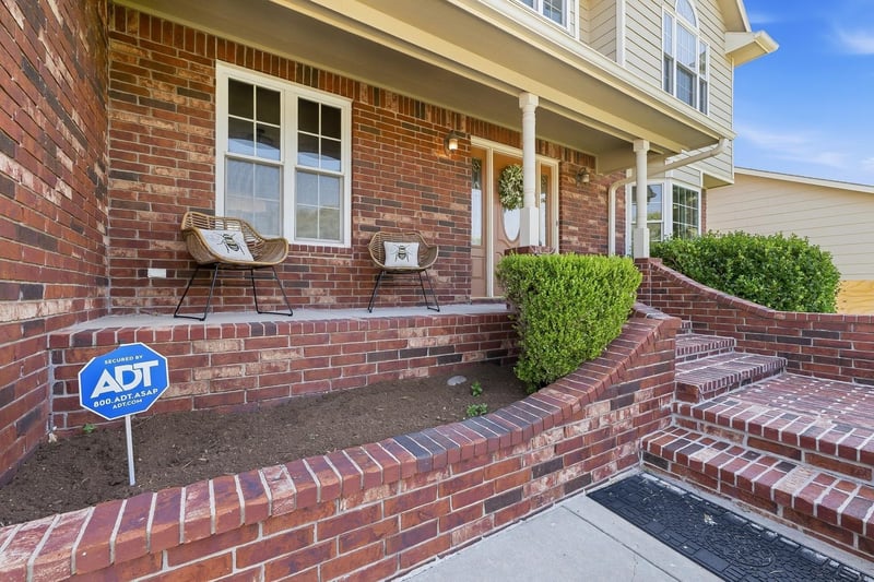 2142 Malcolm St, Wichita, KS 67208