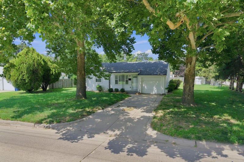 1753 Saint Paul Ave, Wichita, KS 67203