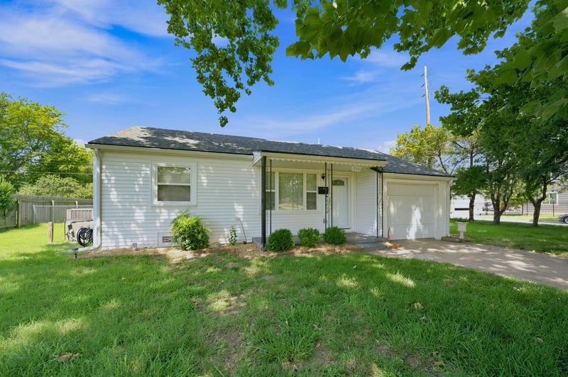 1753 Saint Paul Ave, Wichita, KS 67203