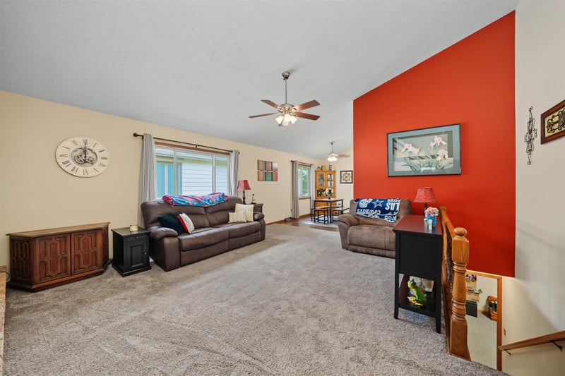 1809 Glendale Rd, Salina, KS 67401