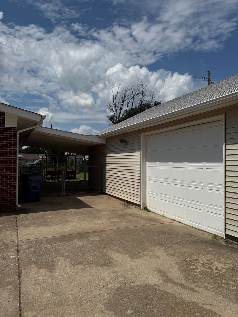 3401 Laura Ave, Wichita, KS 67216
