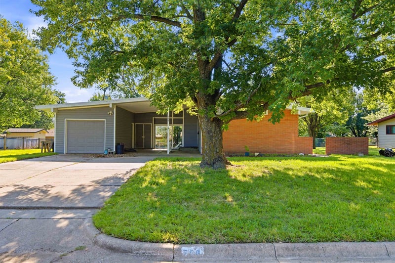 706 Freeborn , Marion, KS 66861