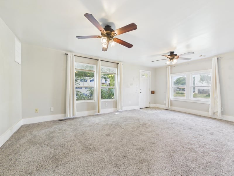 904 Glenn Ave, Wichita, KS 67213